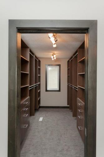 7667.181Avenue-70