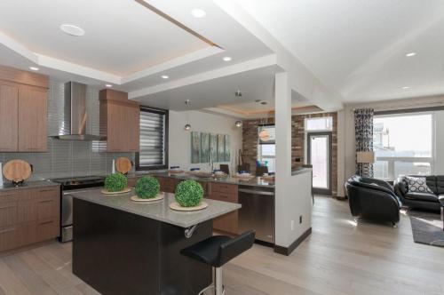 7667.181Avenue-26
